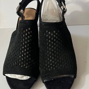 Franco Sarto laser cut leather upper Elegant Black Women's Peep-Toe Sandals 7.5B